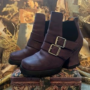 Fluevog Stad size 6 Ankle Bootie